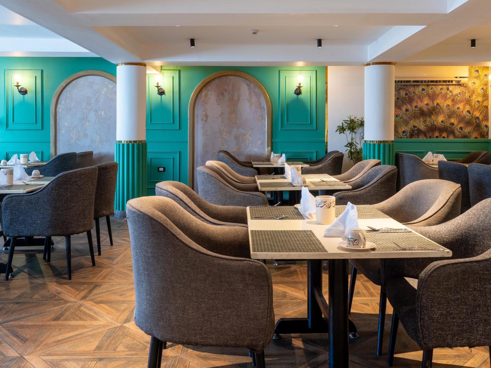 Panorama Ramsis Hotel&café 3*