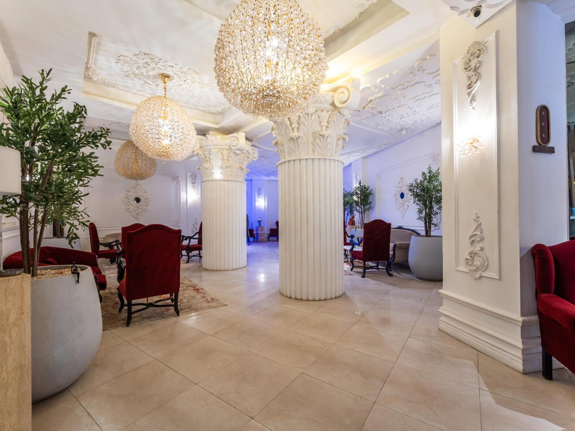 Hotel Panorama Ramsis & Cafe 3*